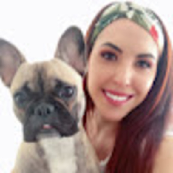 Meet your Posher, Daniela - Picture 1 of 1